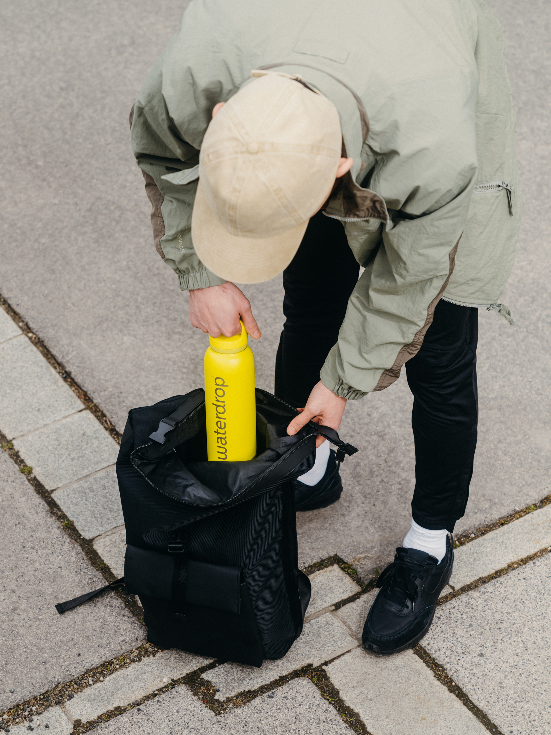 Waterdrop Sports Bottle Ultralight - Bright Yellow - 28 oz - Stainless Steel Sport Bottle - Insulated Water Bottle - Plastic Free Water Bottle