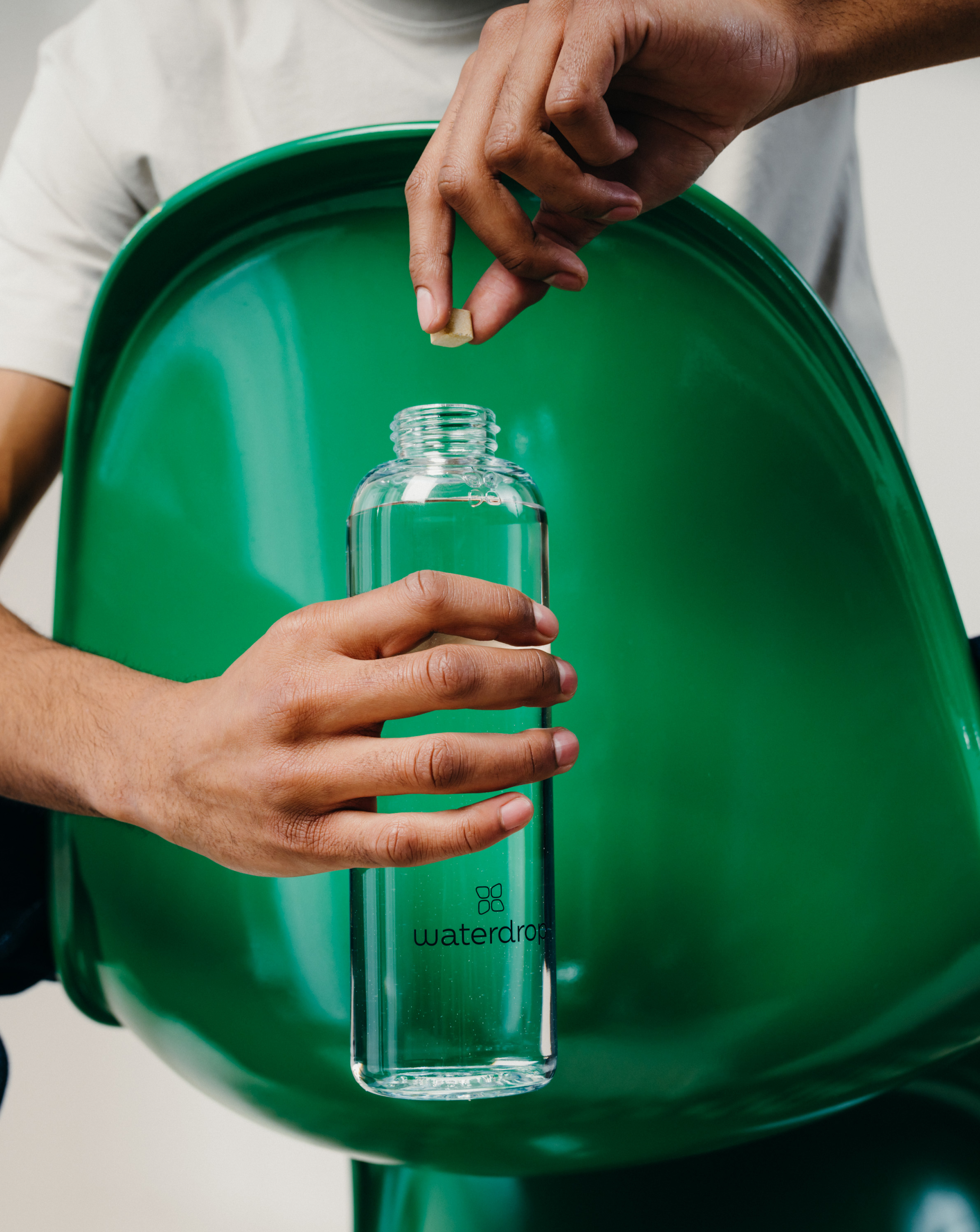 waterdrop Edition Glass Bottle 34 oz - BPA free Water Bottle - Water Bottle  with Leakproof Bamboo Lid and Neoprene Protection Sleeve, Glass Drinking